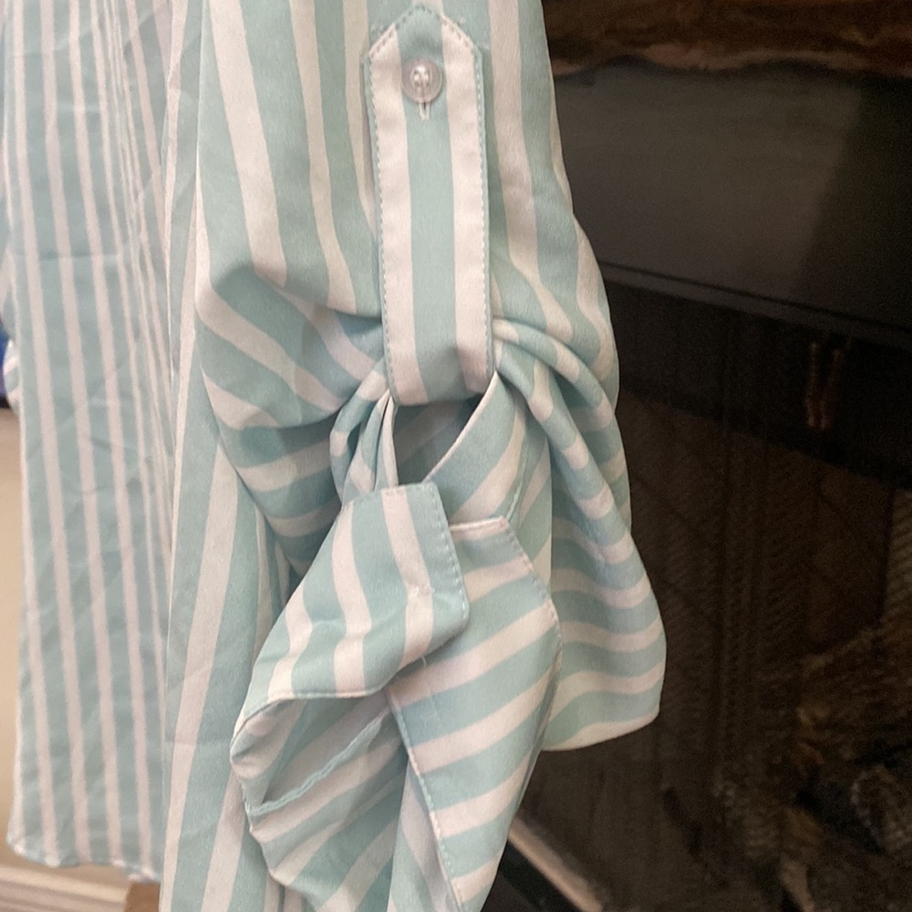 Calvin Klein mint green and white striped blouse. XL - Picture 9 of 10